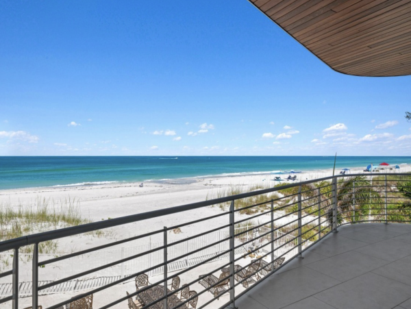 Anna Maria Island Four Bedroom Florida On The Beach!